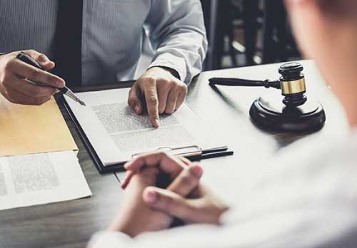 Unveiling The Role Of A Corporate Lawyer Expert